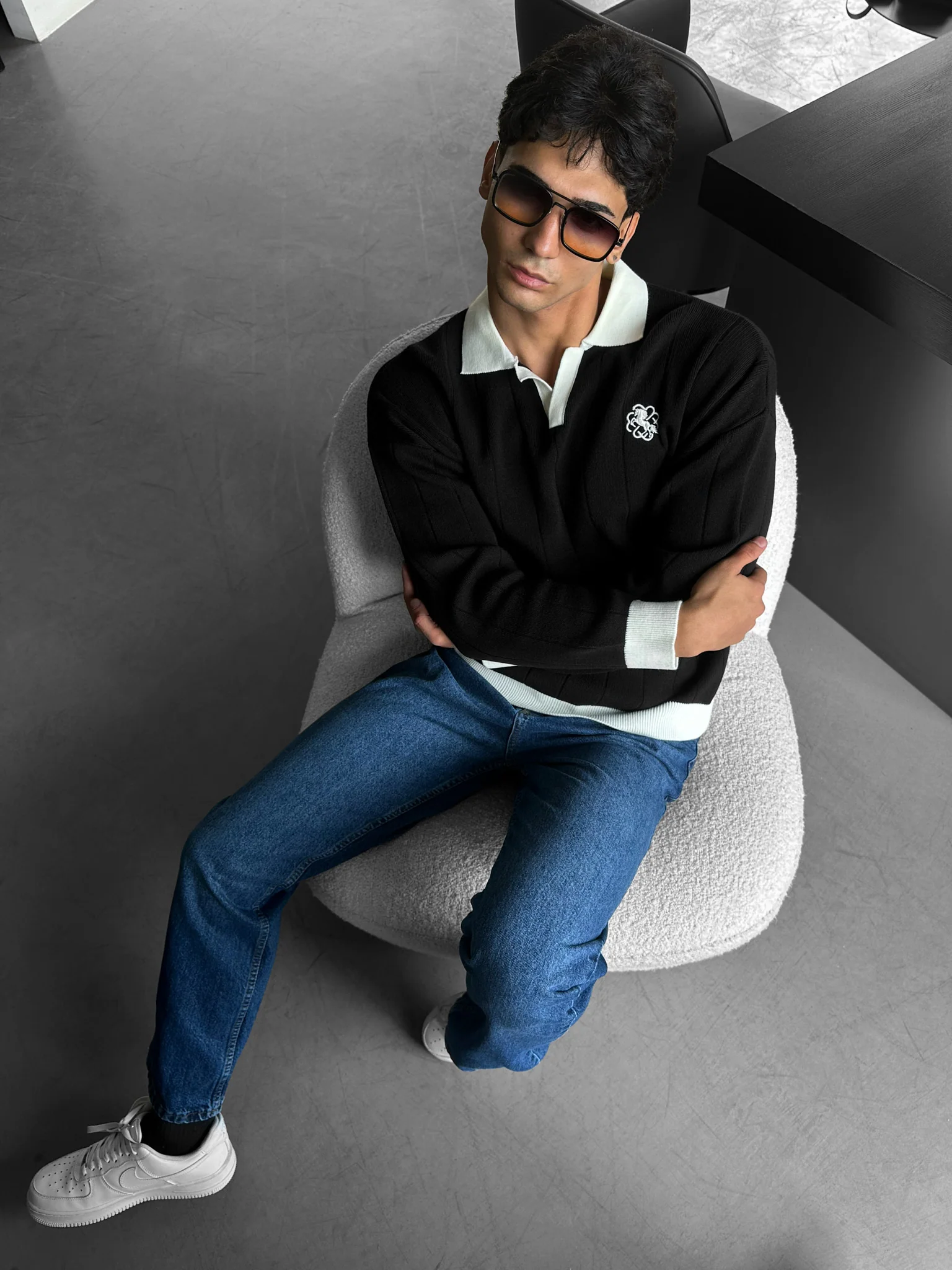 Oversized Embroidered Polo Sweater - Black - Image 5