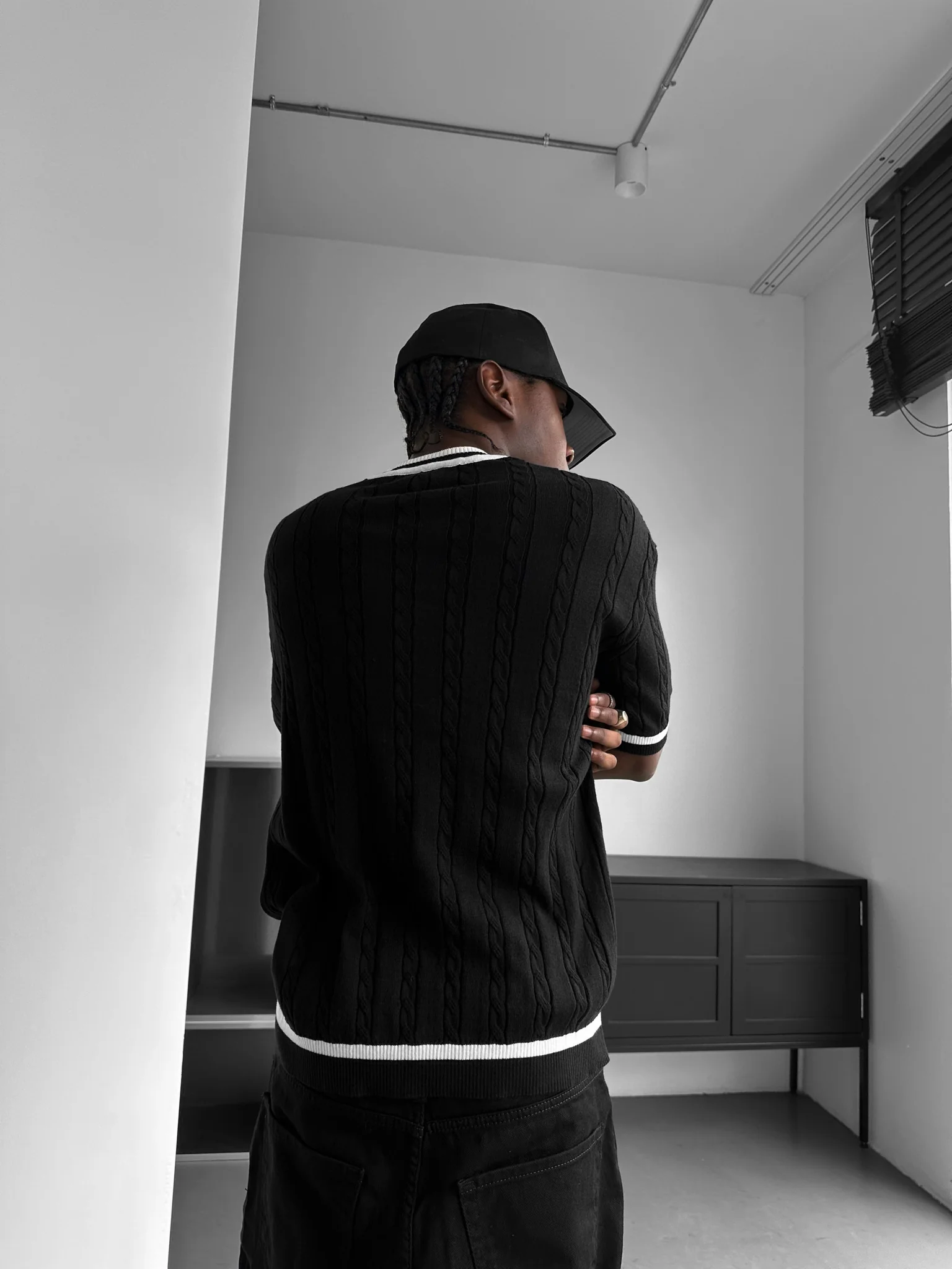 Regular Fit Braid Knit T-shirt - Black - Image 4