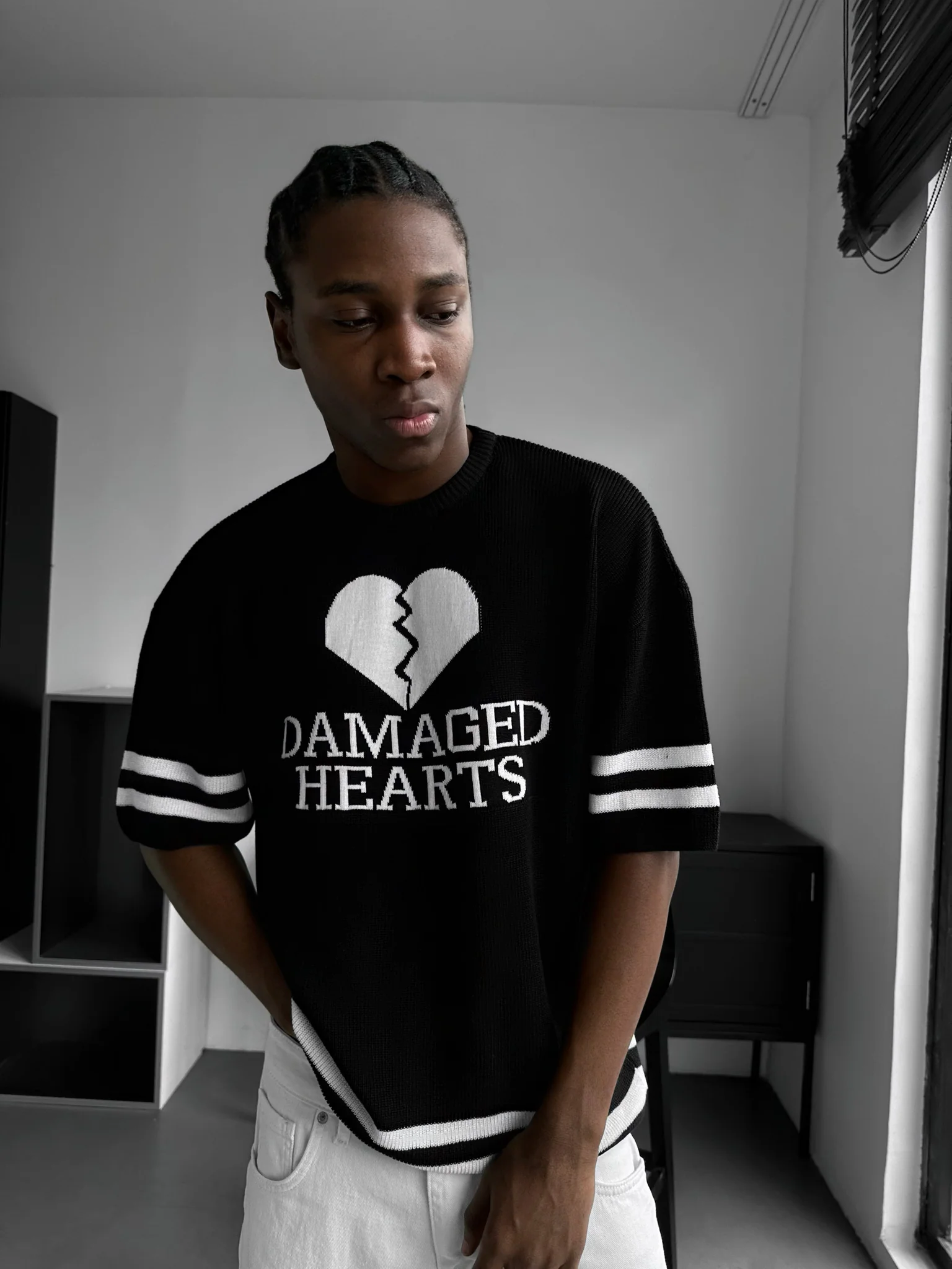 Regular Fit Damaged Hearts Knit T-shirt - Black - Image 2