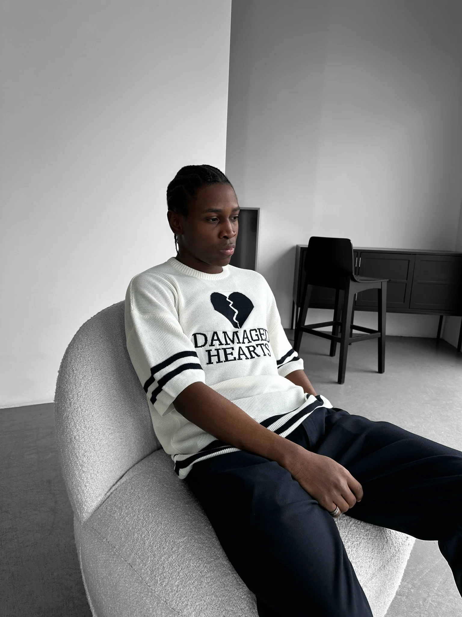 Regular Fit Damaged Hearts Knit T-shirt - Ecru - Image 3
