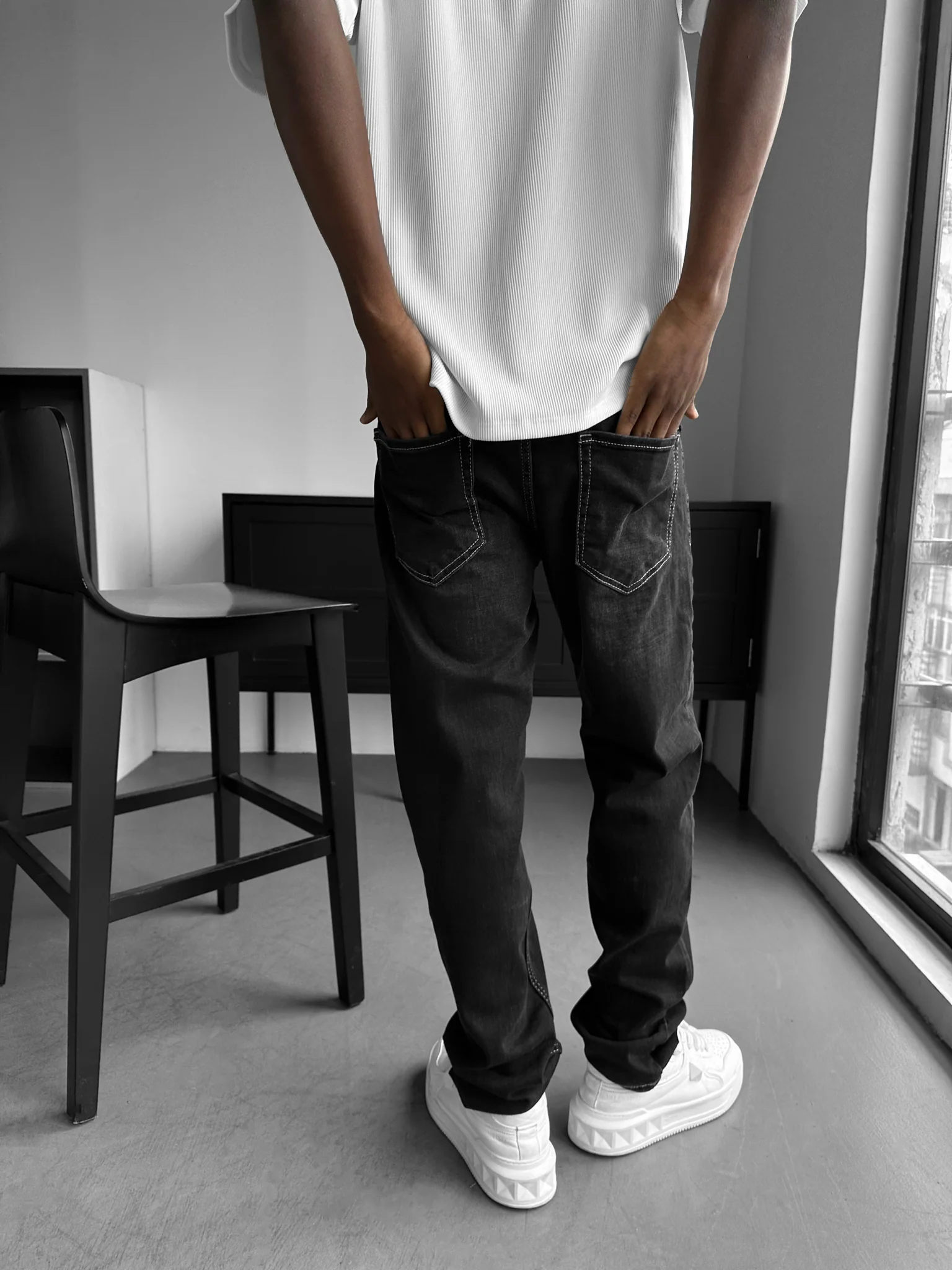 Regular Fit Washed Jeans - Black - Image 3