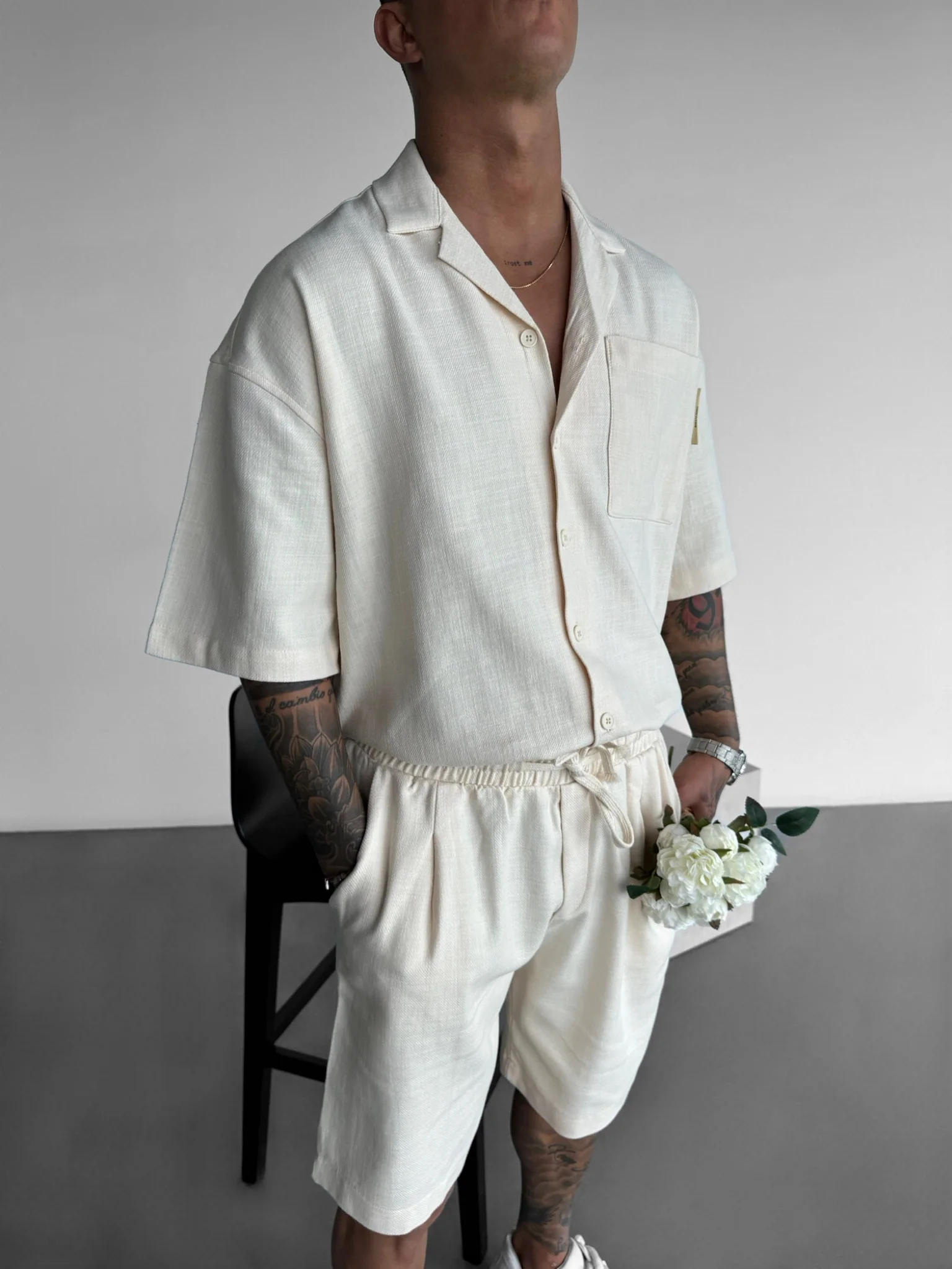 Short Cut Linen T-shirt - Beige - Image 3