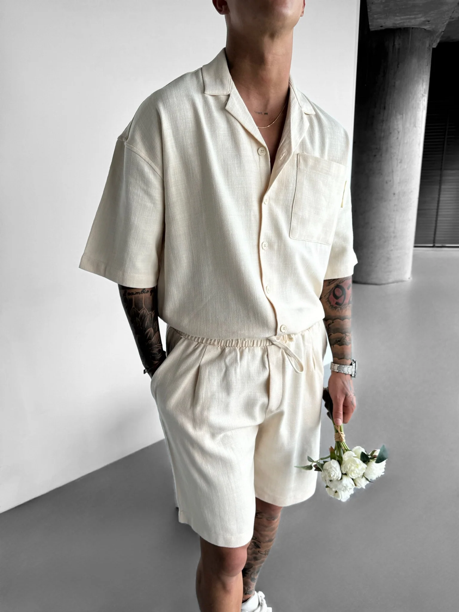 Short Cut Linen T-shirt - Beige - Image 5