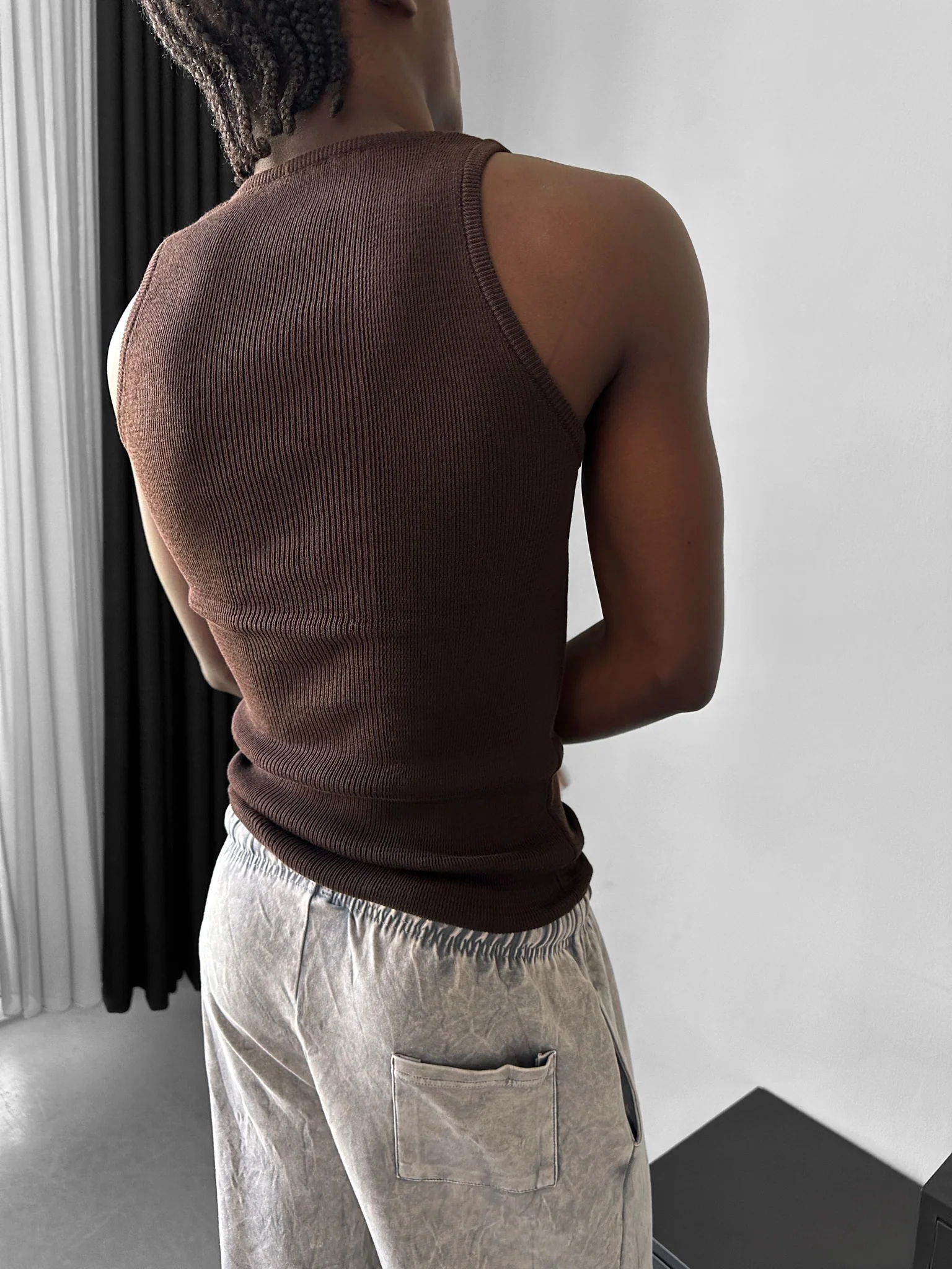 Slim Fit Knit Tanktop - Dark Brown - Image 3